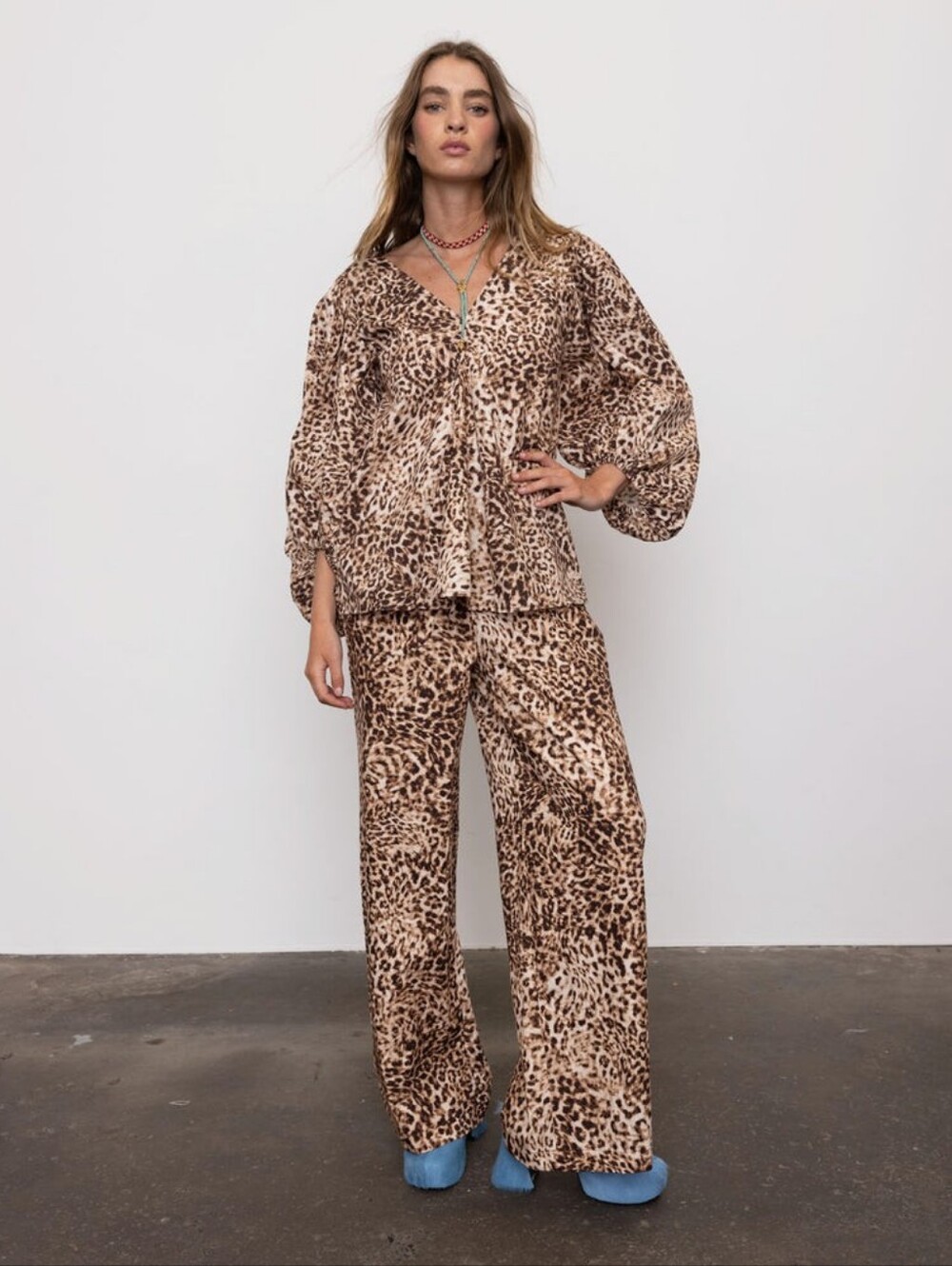 AVRIL FLARED BLOUSE IN SAND (TOP AND PANT SET!)